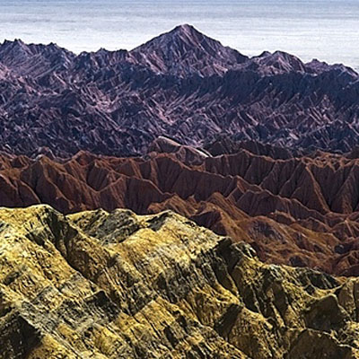 کوه‌های مریخی چابهار در واقع نمونه‌ای منحصر به فرد از کوه‌های مینیاتوری است که به ندرت می‌توان آن را در جهان یافت.